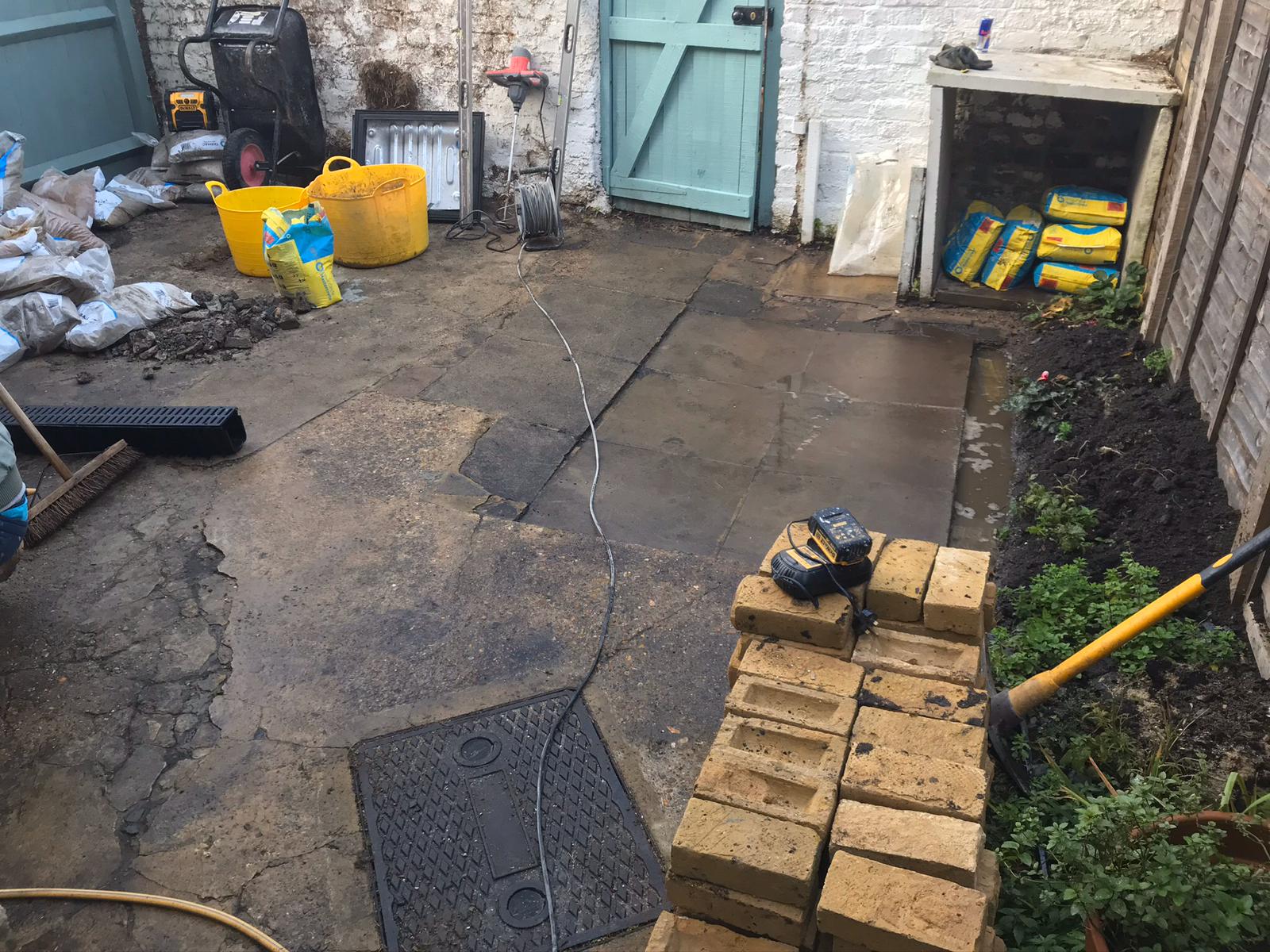 patio-london-barnes-before